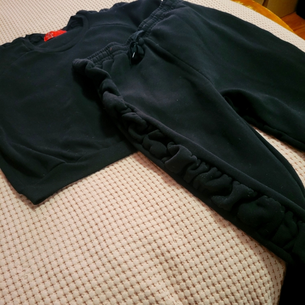 Womans black Cute sweat suit size 1 x
